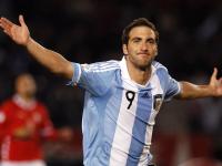 FB体育-逆转与统治，当拉齐奥的意志点燃蓝鹰，萨拉赫在德甲之巅写下王者篇章