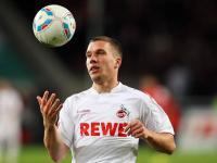 FB体育官网-跨界主宰，哈登F1首秀称雄，篮网淘汰雄鹿的胜利基因