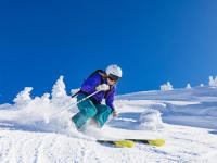 FB体育-绿茵与硬木的交响，当西甲德比遇见中美篮球的淘汰赛硝烟