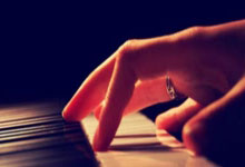 FB体育赛事-德甲奇幻夜：利物浦空降战勇士，爆冷败北点燃球迷怒火火山