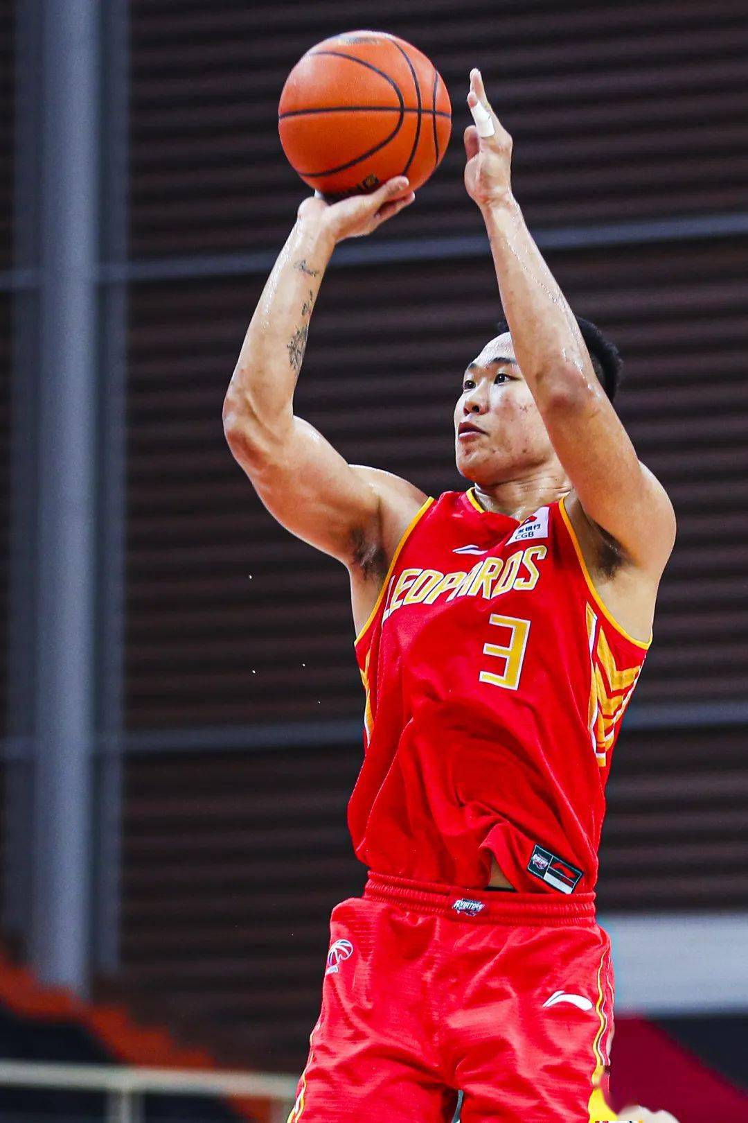 BRO翻盘FLY，Bin三分雨点燃全场的简单介绍