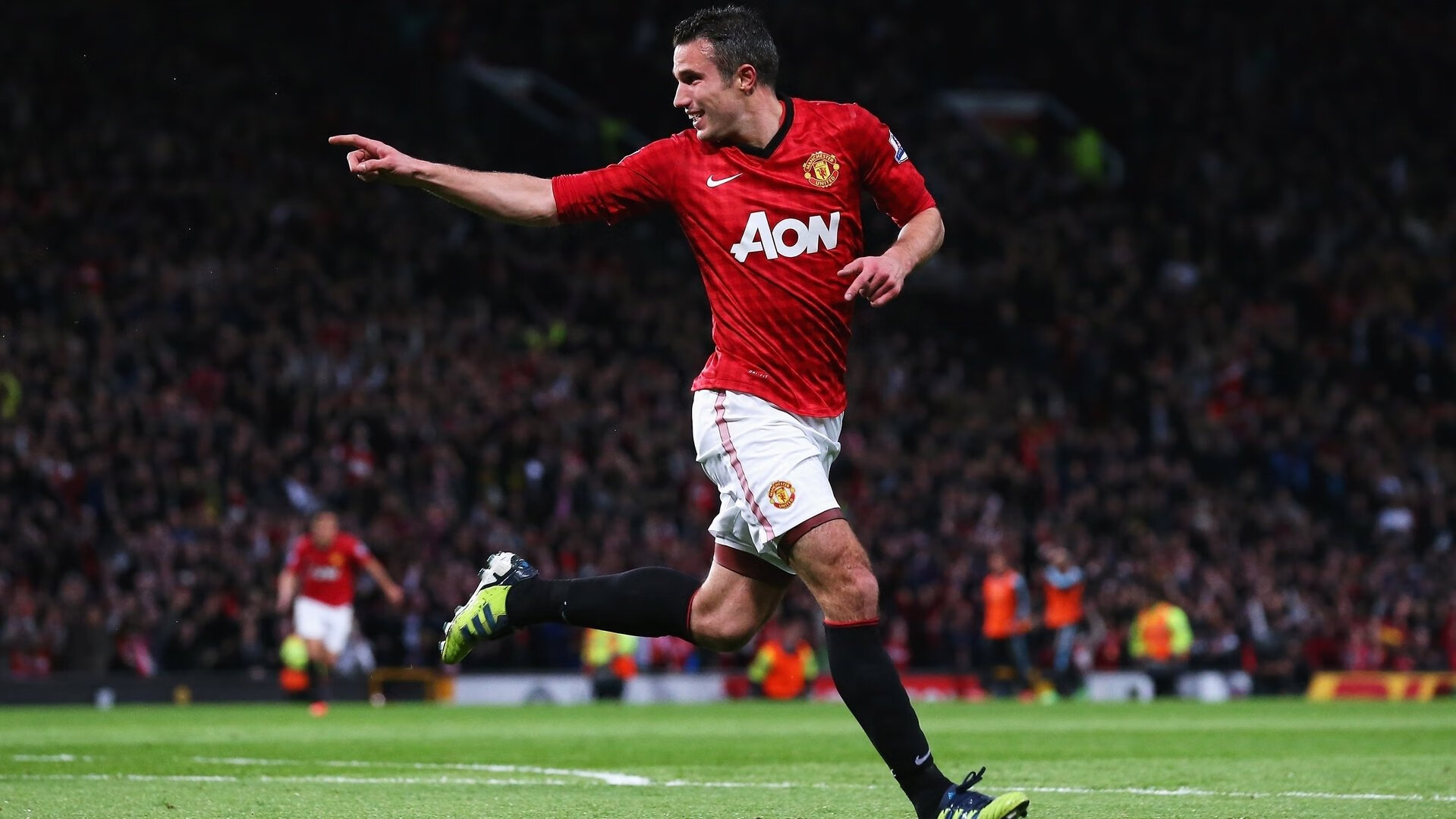 当魔术一波流带走老鹰，欧文在英超争冠战接管比赛—跨界竞技场上的终结者时刻